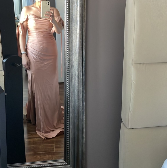 Evening dress - Picture 2 of 2